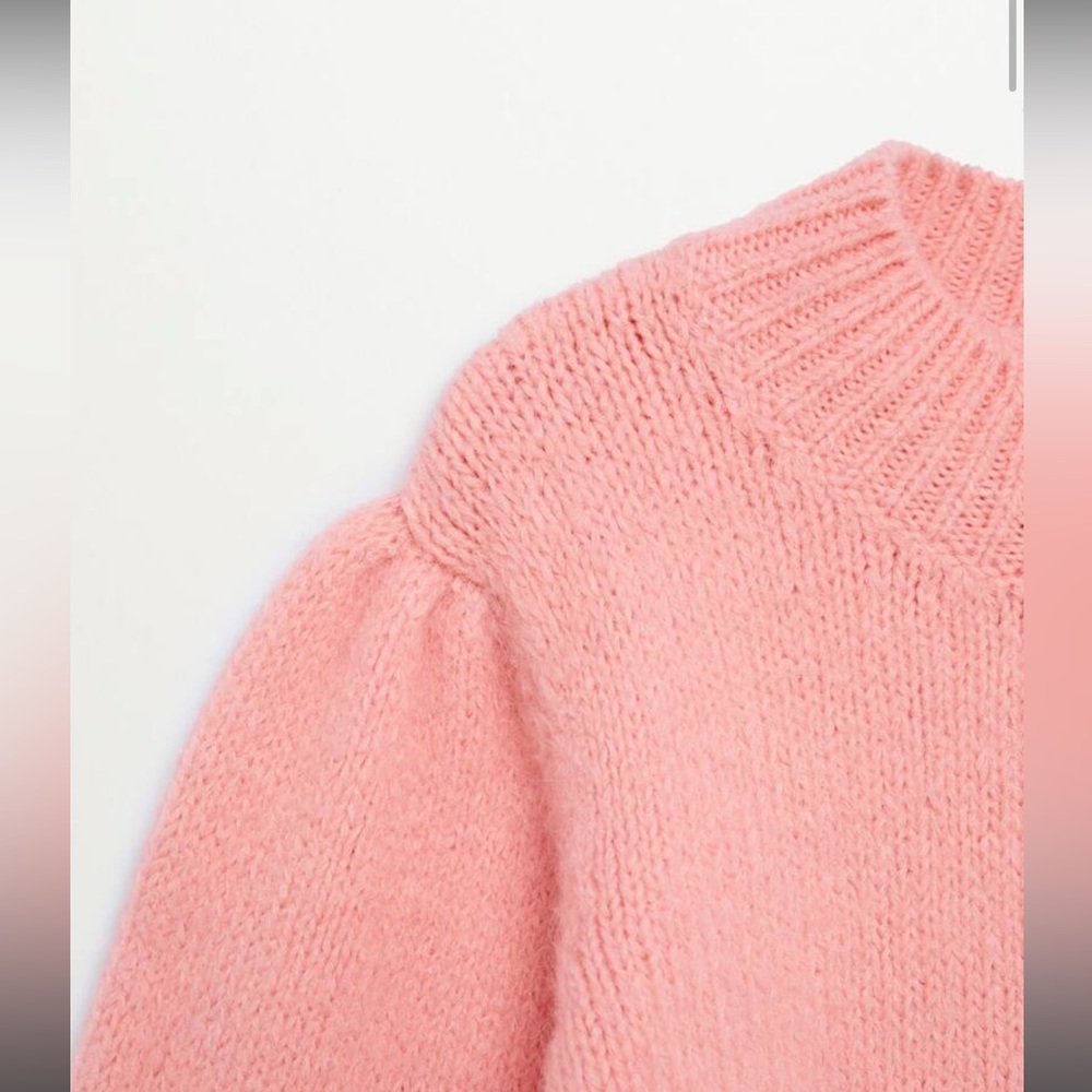 Mango weater with puffed sleeves Knitted fabric. Size M preowned. - Picture 9 of 14
